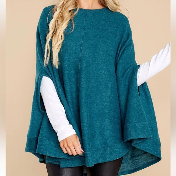 Circle Poncho Top‎ - Picture 1 of 13